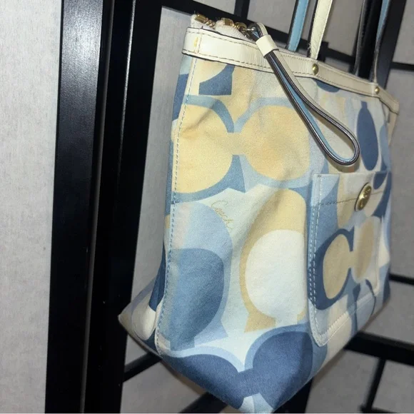 Coach Scarf Print tote purse vintage - Picture 4 of 14